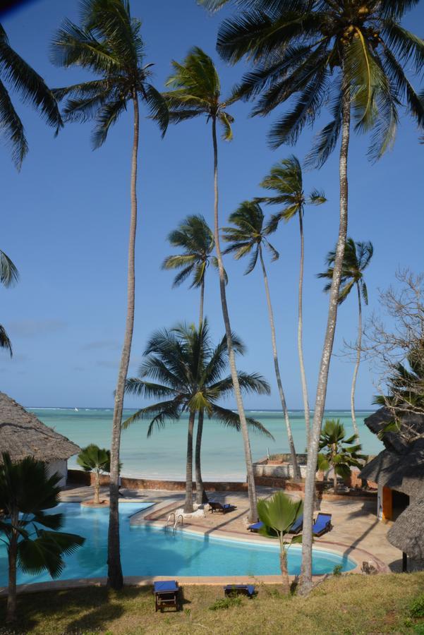 Coral Reef Resort Pwani Mchangani Bagian luar foto